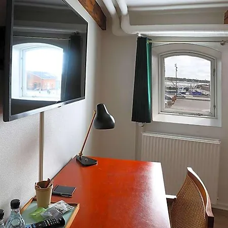 Hotel Steenbergs 3*