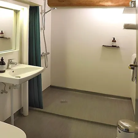 Steenbergs Hotel 3*