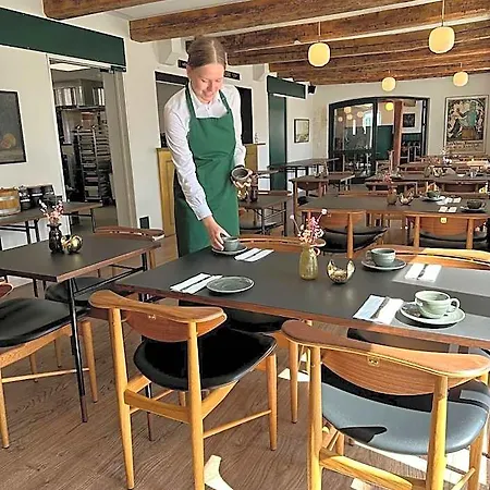 Steenbergs Hotel 3*